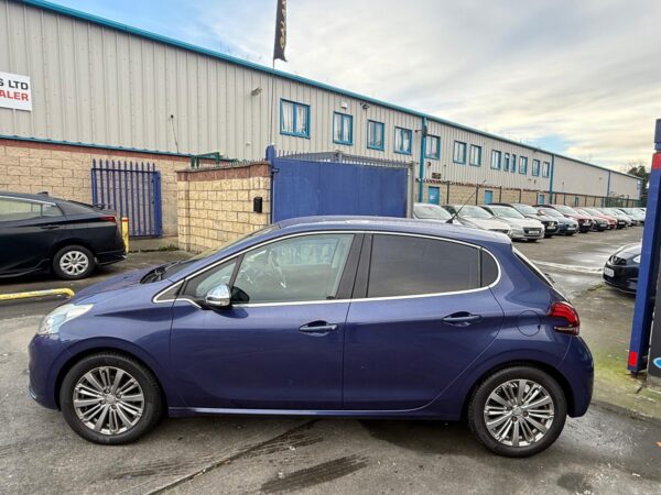 2016 PEUGEOT 208 AUTO LOW MILES - Image 4
