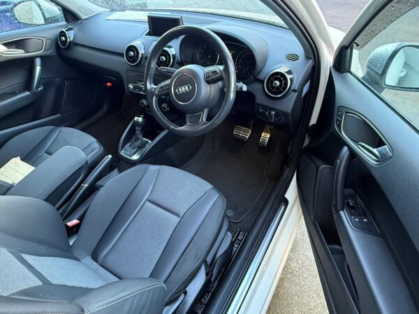 2011 AUDI A1 TFSI - Image 16