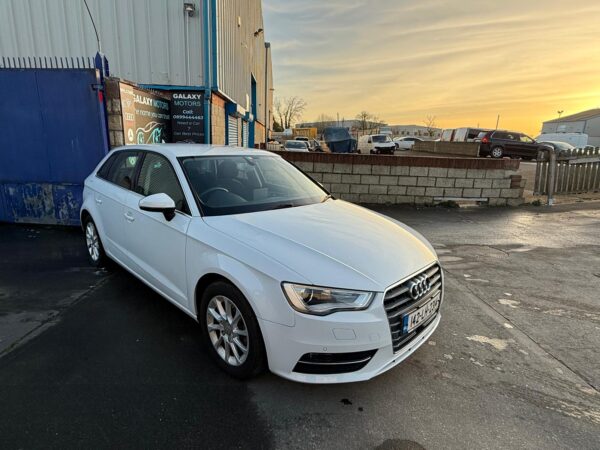 AUDI A3 AUTO TFSI 2014 1.4L - Image 4