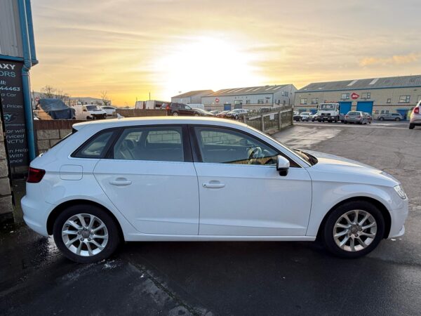 AUDI A3 AUTO TFSI 2014 1.4L - Image 5
