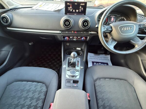 AUDI A3 AUTO TFSI 2014 1.4L - Image 10