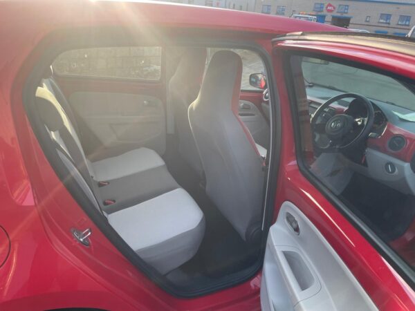 VOLKSWAGEN UP AUTO 2015 - Image 5