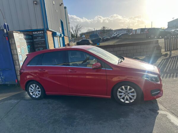2015 Mercedes-Benz B-Class 2015  AUTO LOW MILES - Image 3
