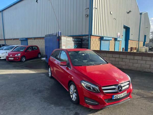 2015 Mercedes-Benz B-Class 2015  AUTO LOW MILES - Image 4
