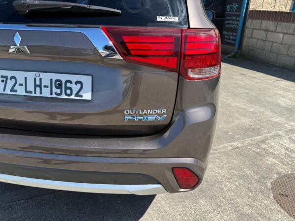 2017 Mitsubishi Outlander PHEV 2.0 4WD SUV AUTO (CATEGORY S IN UK) - Image 3